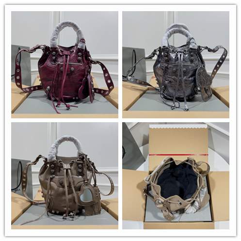 Picture of Balenciaga Handbags _SKUfw203001042fw